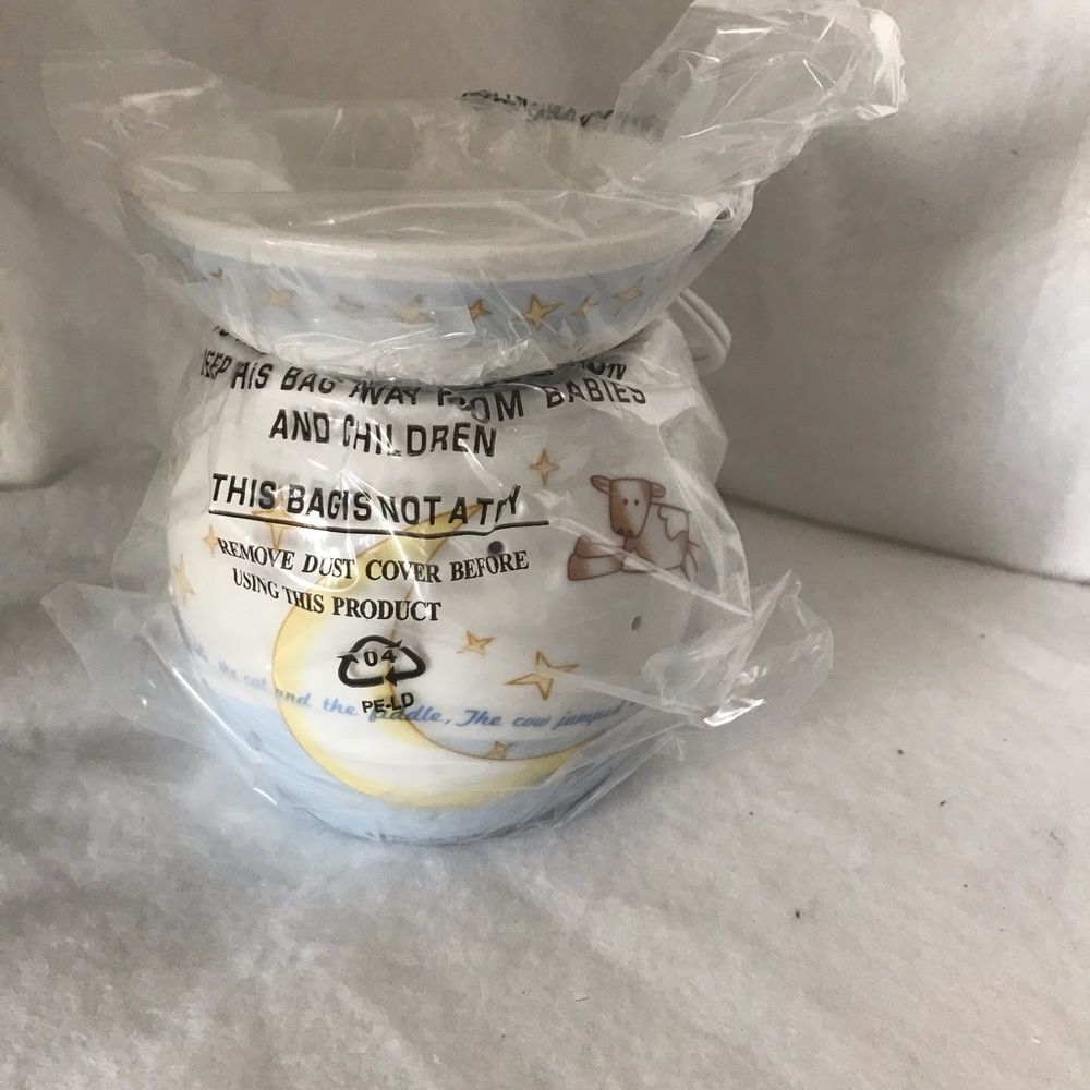 Scentsy Over the Moon Mid-Size Warmer New